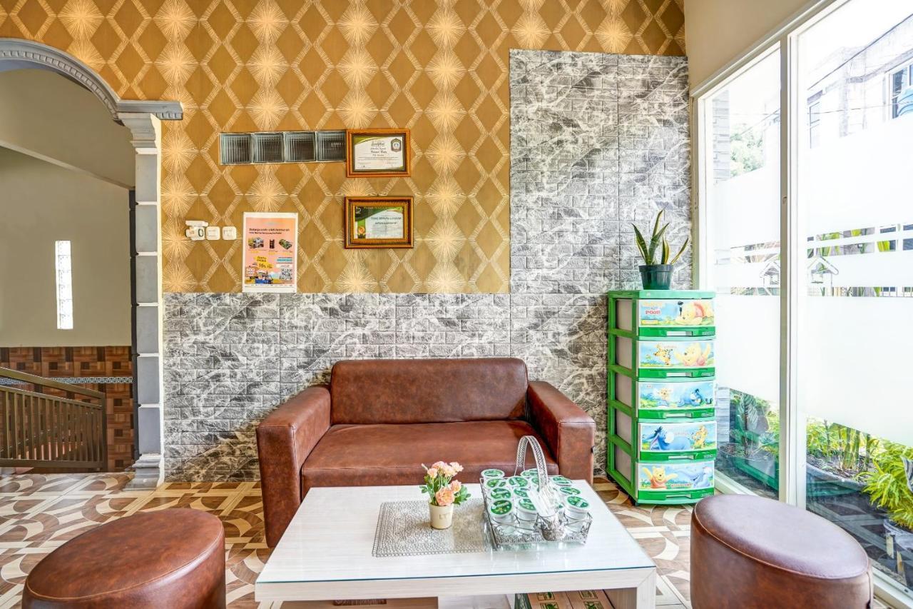 Super Oyo 90642 Lancar Homestay Syariah Tlekung エクステリア 写真