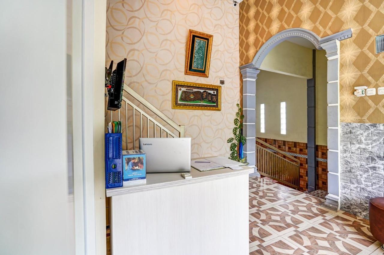 Super Oyo 90642 Lancar Homestay Syariah Tlekung エクステリア 写真