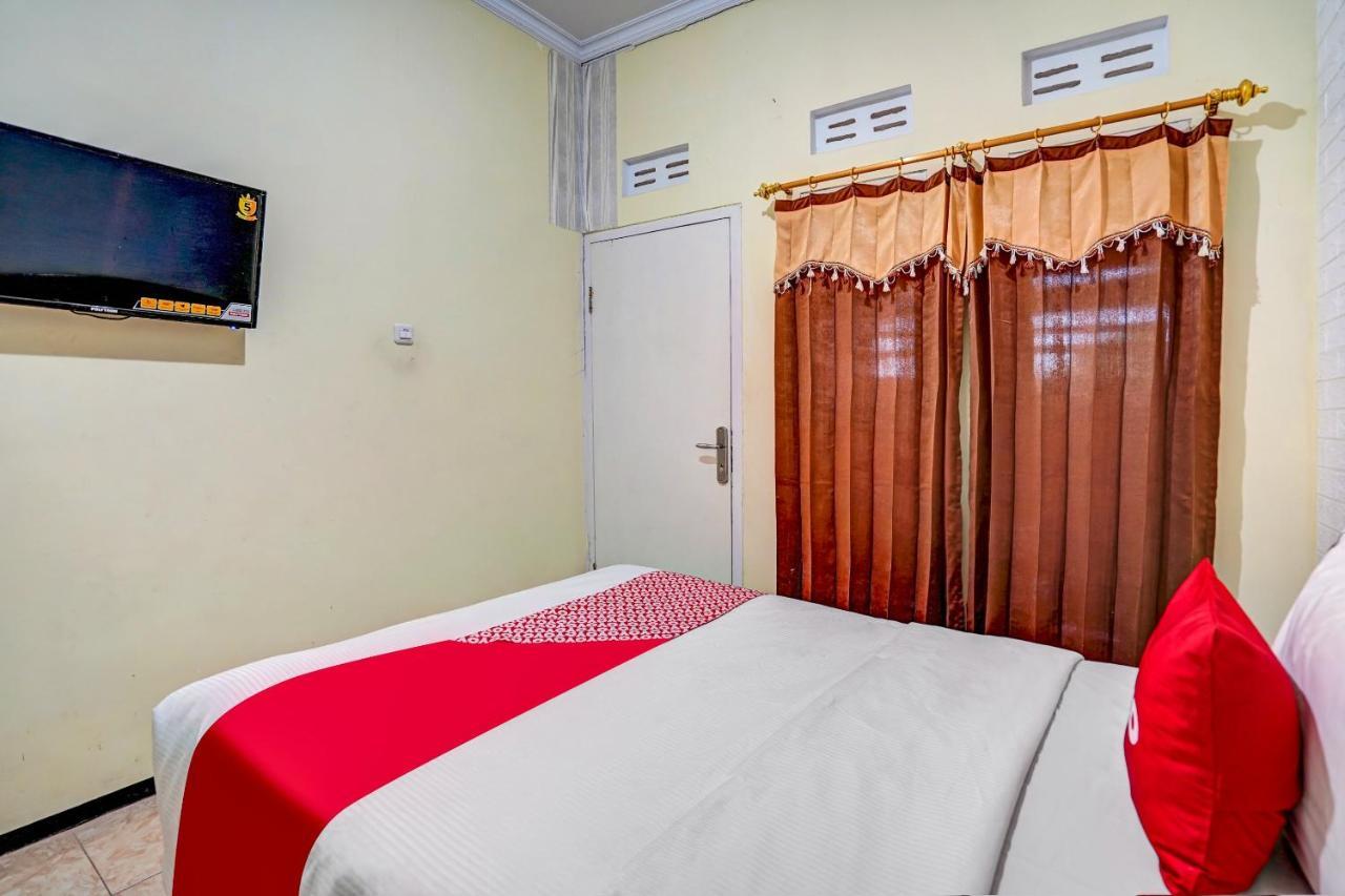 Super Oyo 90642 Lancar Homestay Syariah Tlekung エクステリア 写真