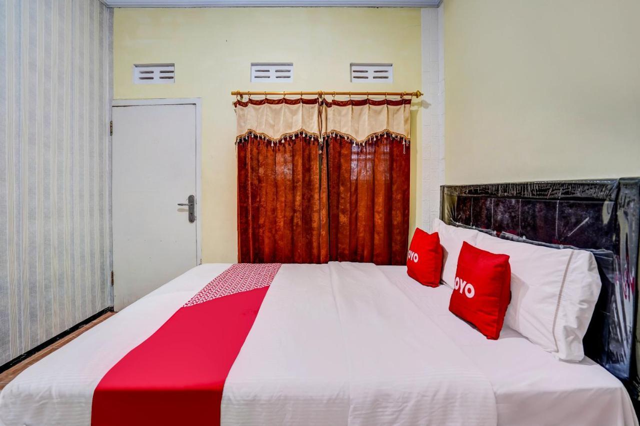 Super Oyo 90642 Lancar Homestay Syariah Tlekung エクステリア 写真