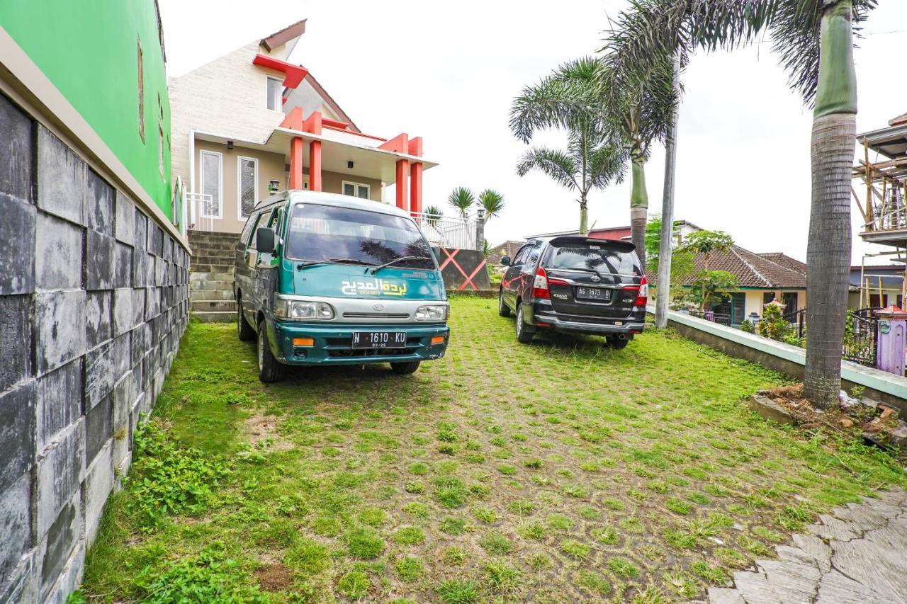 Super Oyo 90642 Lancar Homestay Syariah Tlekung エクステリア 写真