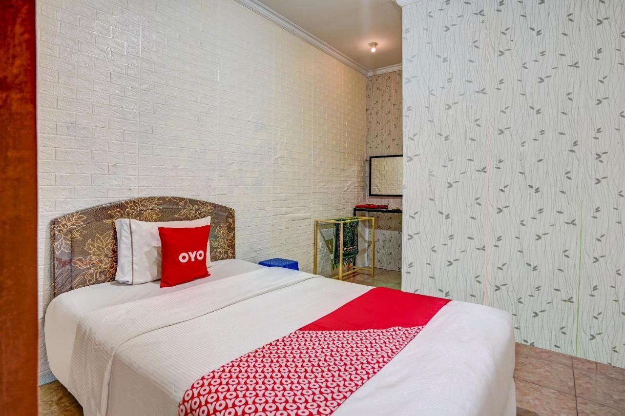 Super Oyo 90642 Lancar Homestay Syariah Tlekung エクステリア 写真